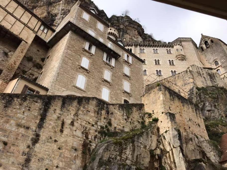 Gites Des Deux Vallees Chalet Avec Vue Imprenable Rocamadour Exterior photo